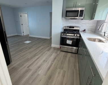 207 Prospect Street - Photo Thumbnail 9