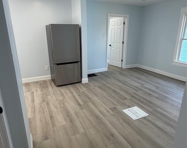207 Prospect Street - Photo Thumbnail 6
