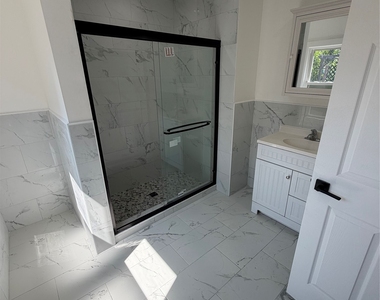 207 Prospect Street - Photo Thumbnail 12