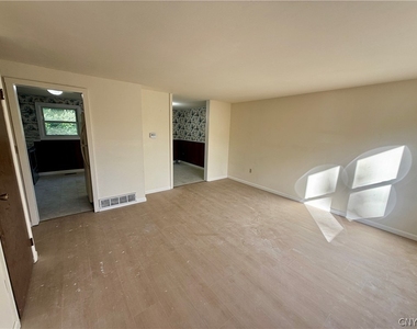 4999 Windgate Road - Photo Thumbnail 3