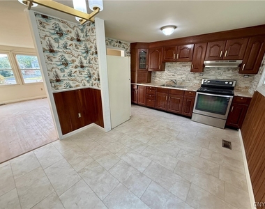 4999 Windgate Road - Photo Thumbnail 6