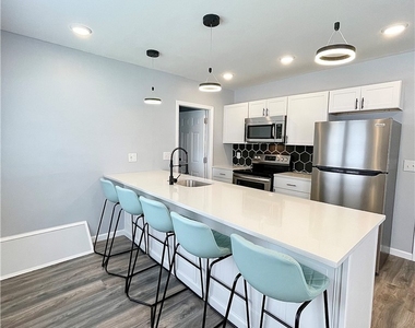 1222 Hawley Avenue - Photo Thumbnail 7