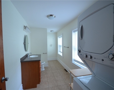 359 Green Street - Photo Thumbnail 10