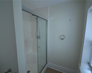 359 Green Street - Photo Thumbnail 11