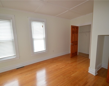 359 Green Street - Photo Thumbnail 6