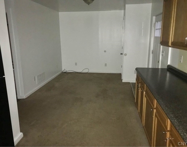 8 Salina Street - Photo Thumbnail 1