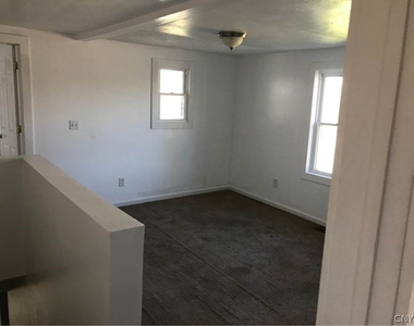 8 Salina Street - Photo Thumbnail 5