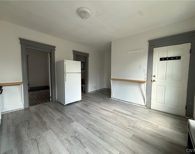 109 Cleveland Street - Photo Thumbnail 2
