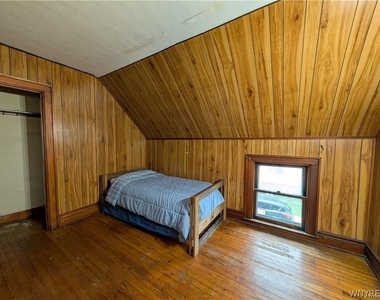 325 Box Ave (upper) Avenue - Photo Thumbnail 7