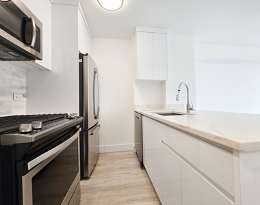 1735 York Avenue - Photo Thumbnail 2
