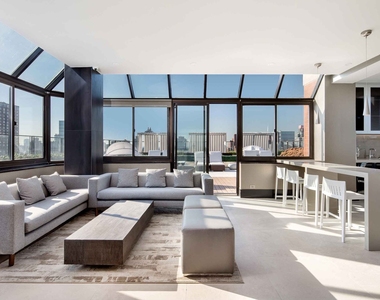1735 York Avenue - Photo Thumbnail 12