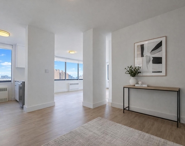 1735 York Avenue - Photo Thumbnail 4