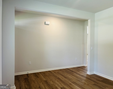 112 Glenrise Drive - Photo Thumbnail 7