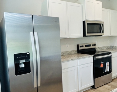 112 Glenrise Drive - Photo Thumbnail 14