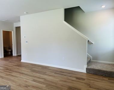 112 Glenrise Drive - Photo Thumbnail 11