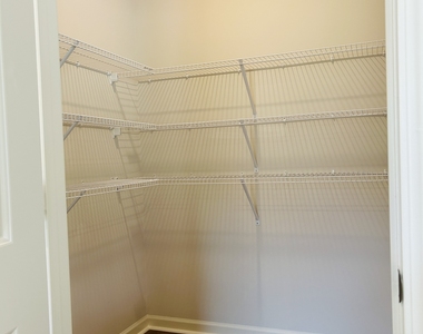 112 Glenrise Drive - Photo Thumbnail 15
