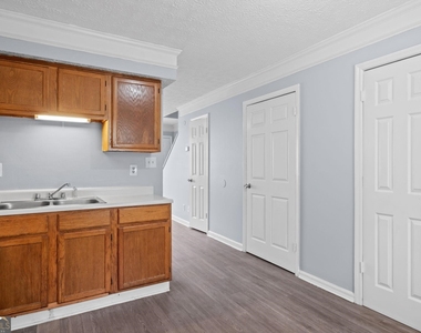 358 N 19th Street - Photo Thumbnail 8