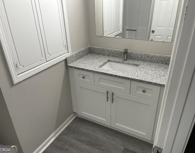 859 Park Place - Photo Thumbnail 17