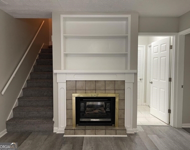 859 Park Place - Photo Thumbnail 12