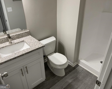 859 Park Place - Photo Thumbnail 7