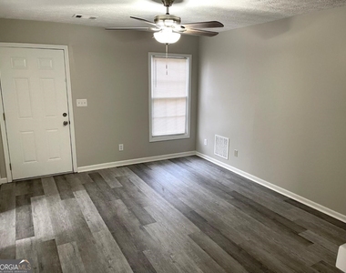 859 Park Place - Photo Thumbnail 4