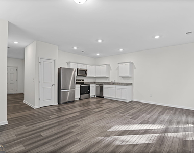 425 Union Station Street - Photo Thumbnail 3
