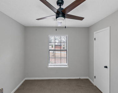 321 Summerwood Lane - Photo Thumbnail 18