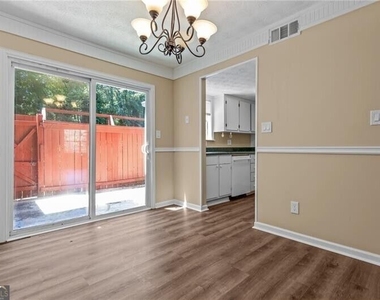 392 Northdale Court - Photo Thumbnail 8