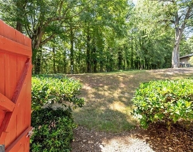 392 Northdale Court - Photo Thumbnail 24