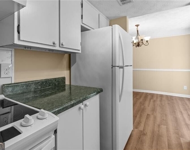 392 Northdale Court - Photo Thumbnail 13