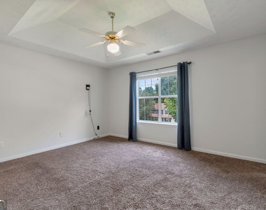 2055 Amberly Glen Way - Photo Thumbnail 12