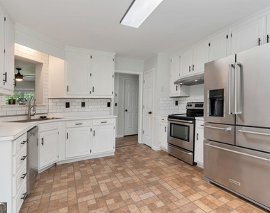 2055 Amberly Glen Way - Photo Thumbnail 4