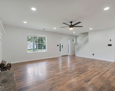 2055 Amberly Glen Way - Photo Thumbnail 2