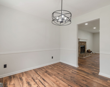 2055 Amberly Glen Way - Photo Thumbnail 8