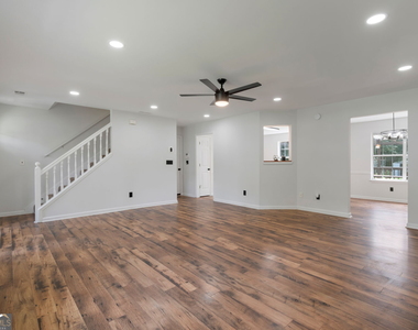 2055 Amberly Glen Way - Photo Thumbnail 7