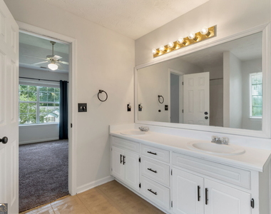 2055 Amberly Glen Way - Photo Thumbnail 14
