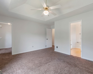 2055 Amberly Glen Way - Photo Thumbnail 13