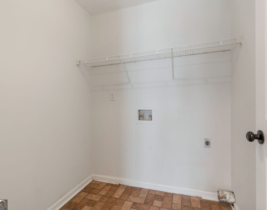 2055 Amberly Glen Way - Photo Thumbnail 11