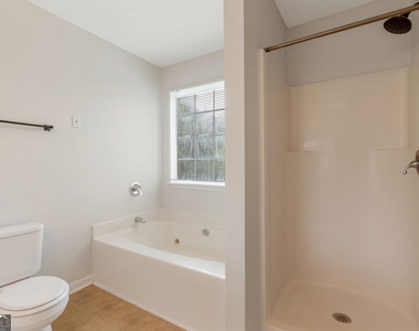 2055 Amberly Glen Way - Photo Thumbnail 15