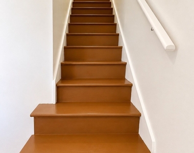 341 Freeport Drive - Photo Thumbnail 6