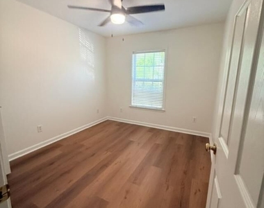 2781 Terrell Trace Drive - Photo Thumbnail 12