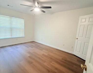 2781 Terrell Trace Drive - Photo Thumbnail 13