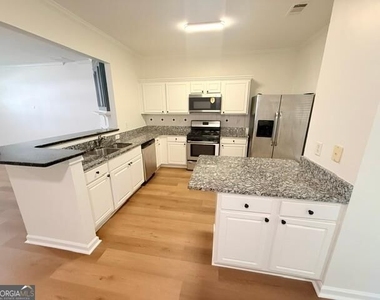 2781 Terrell Trace Drive - Photo Thumbnail 4