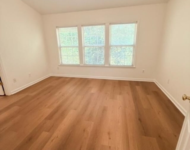2781 Terrell Trace Drive - Photo Thumbnail 5
