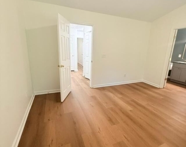 2781 Terrell Trace Drive - Photo Thumbnail 6