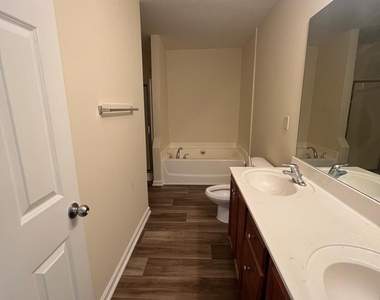 5080 Lower Elm Street - Photo Thumbnail 9