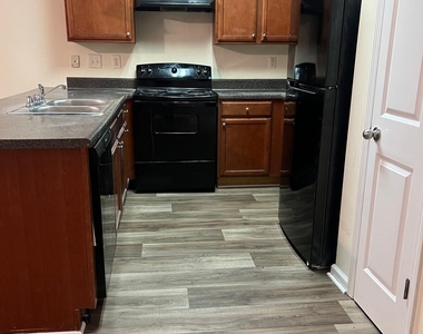 5080 Lower Elm Street - Photo Thumbnail 4