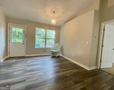 828 Tradd Court - Photo Thumbnail 2