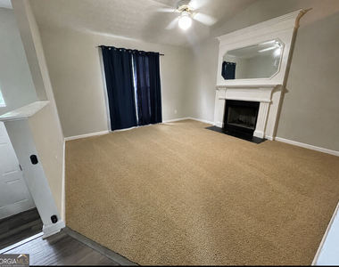 828 Tradd Court - Photo Thumbnail 1