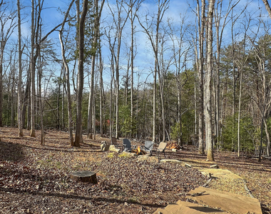 360 Prince Drive - Photo Thumbnail 19